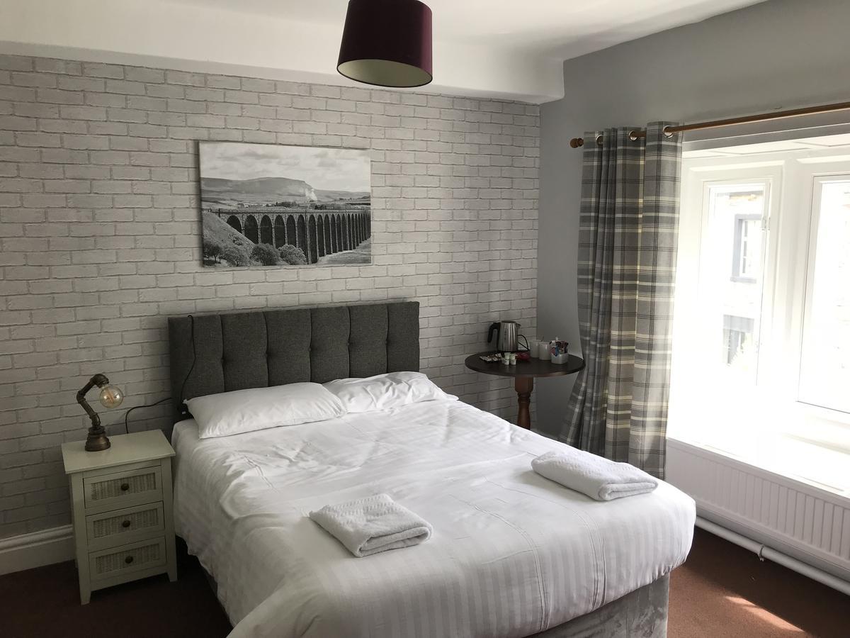 The Royal Oak Hotel Settle Kültér fotó